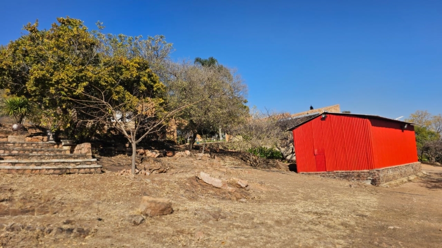 4 Bedroom Property for Sale in Zilkaatsnek North West